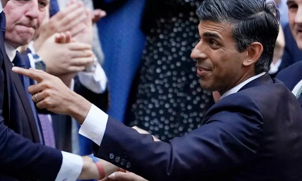 Βρετανία: Με απόλυτη εκλογική συντριβή κινδυνεύουν οι Συντηρητικοί
